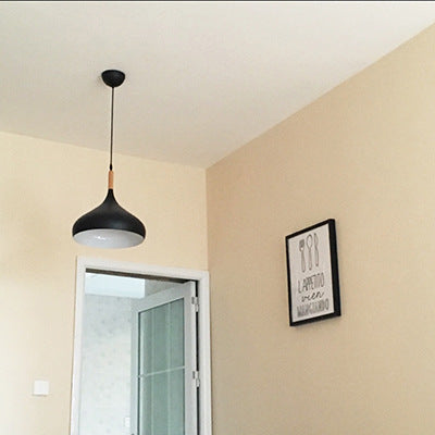 北歐吊燈 實木餐廳現代簡約單頭創意吊燈 黑白色個性木藝吧台吊燈 - luxhkhome